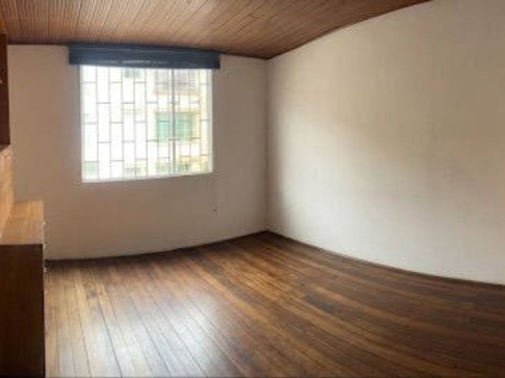 Casa de 3 alcobas en venta en Mandalay 1, Bogotá, 100 m² · foto 6 de 10