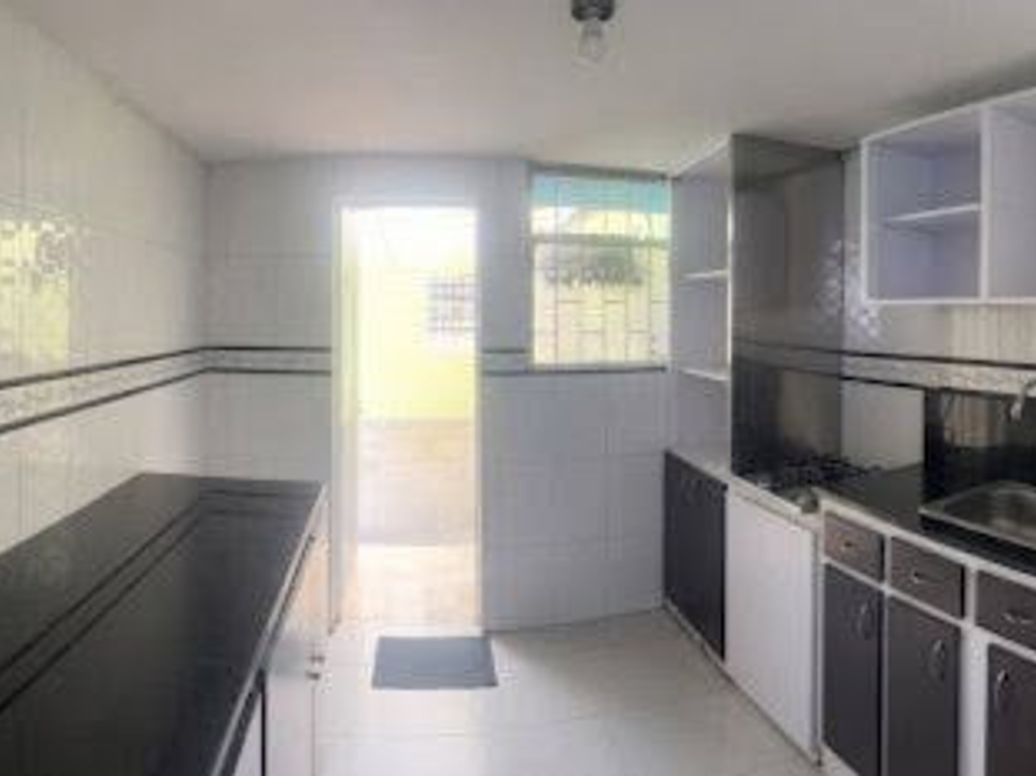 Casa de 3 alcobas en venta en Mandalay 1, Bogotá, 100 m² · foto 2 de 10