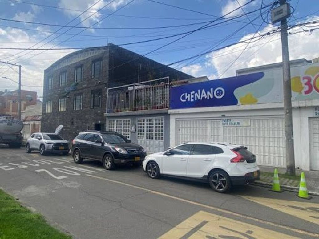 Casa de 4 alcobas en venta en Marsella, Bogotá, 200 m² · foto 3 de 19