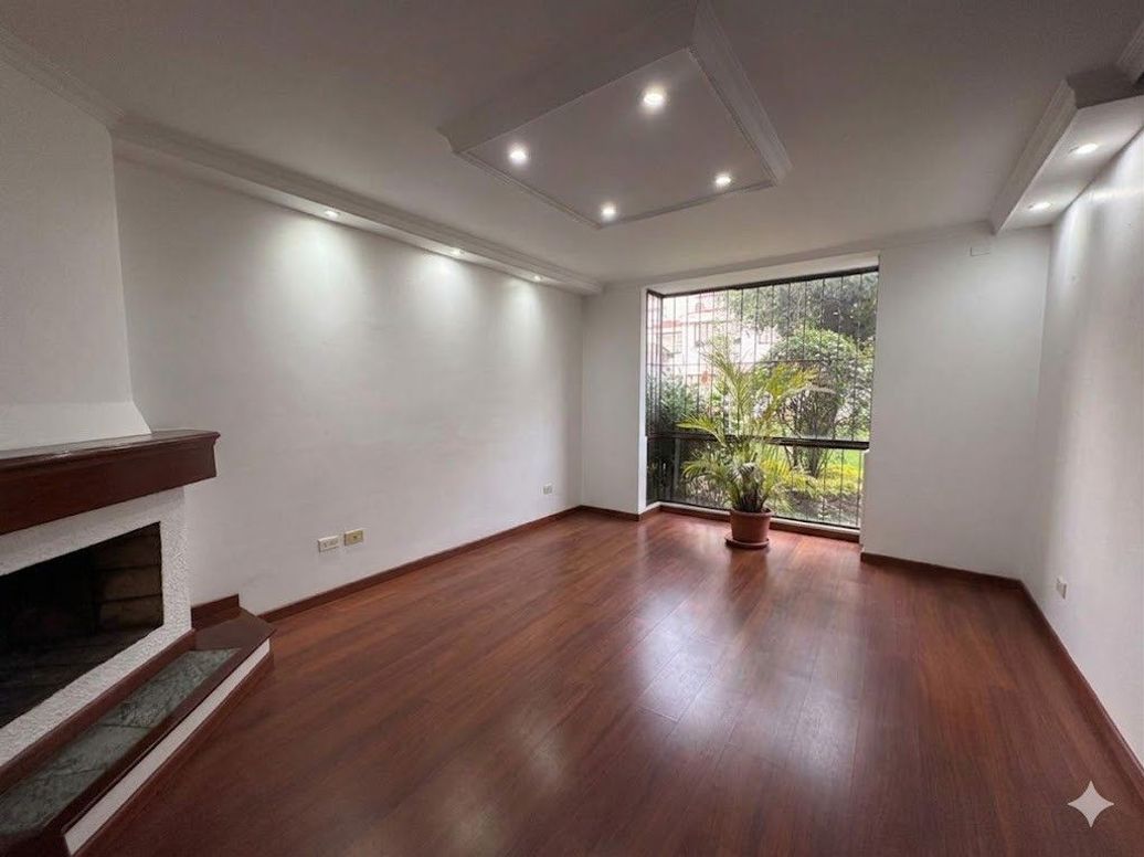 Casa de 4 alcobas en venta en Ub. Santa Coloma, Bogotá, 184 m² · foto 4 de 19