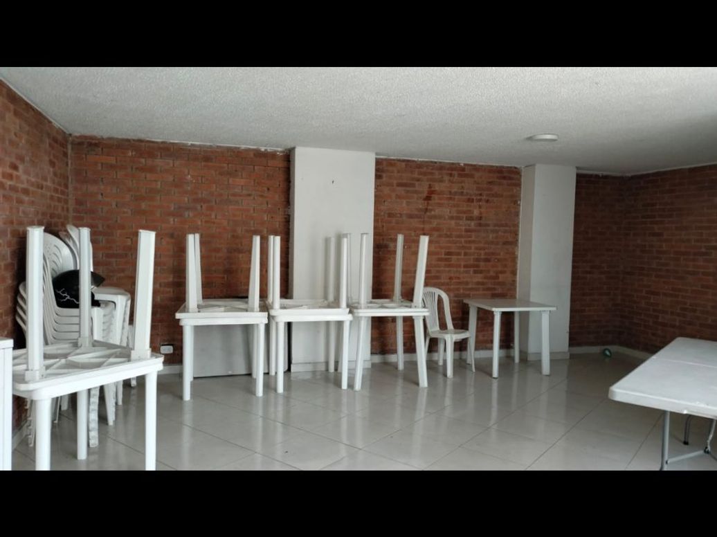 Apartamento de 3 alcobas en venta en El Tintal, Bogotá, 57 m² · foto 2 de 20