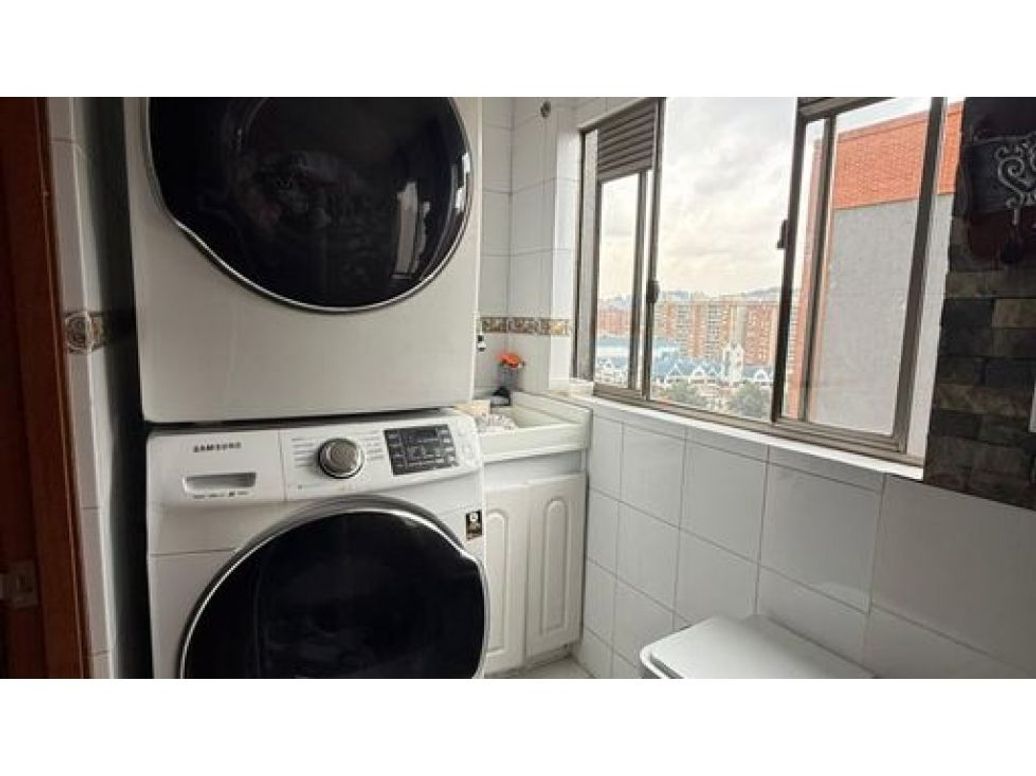 Apartamento de 3 alcobas en venta en Colina Campestre, Bogotá, 160 m² · foto 4 de 17
