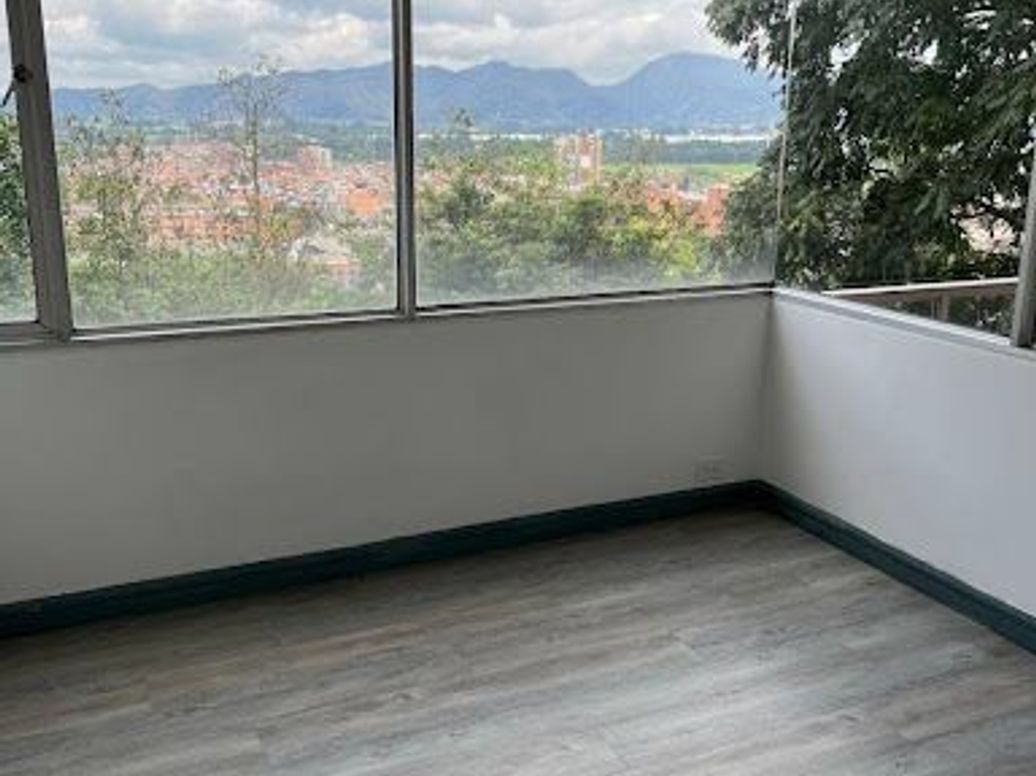 Apartamento de 3 alcobas en venta en Tuna Alta, Bogotá, 211 m² · foto 4 de 20