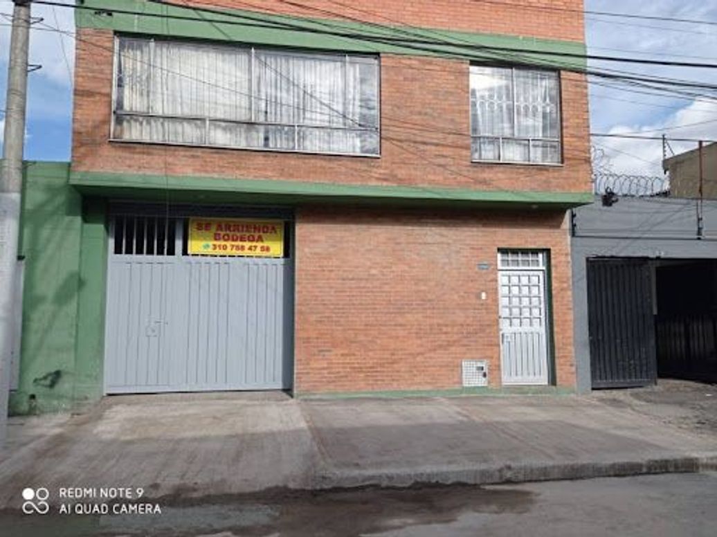 Casa de 9 alcobas en venta en Santa Sofía, Bogotá, 380 m² · foto 18 de 20