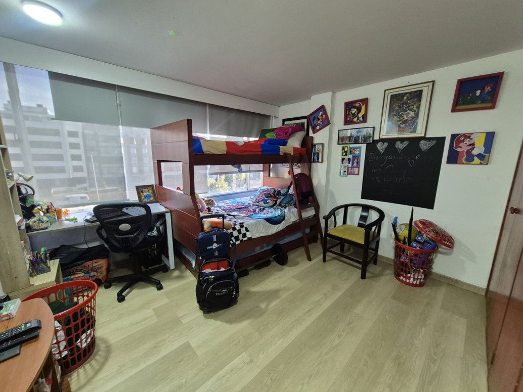 Apartamento de 3 alcobas en venta en Santa Barbara Central, Bogotá, 100 m² · foto 16 de 19