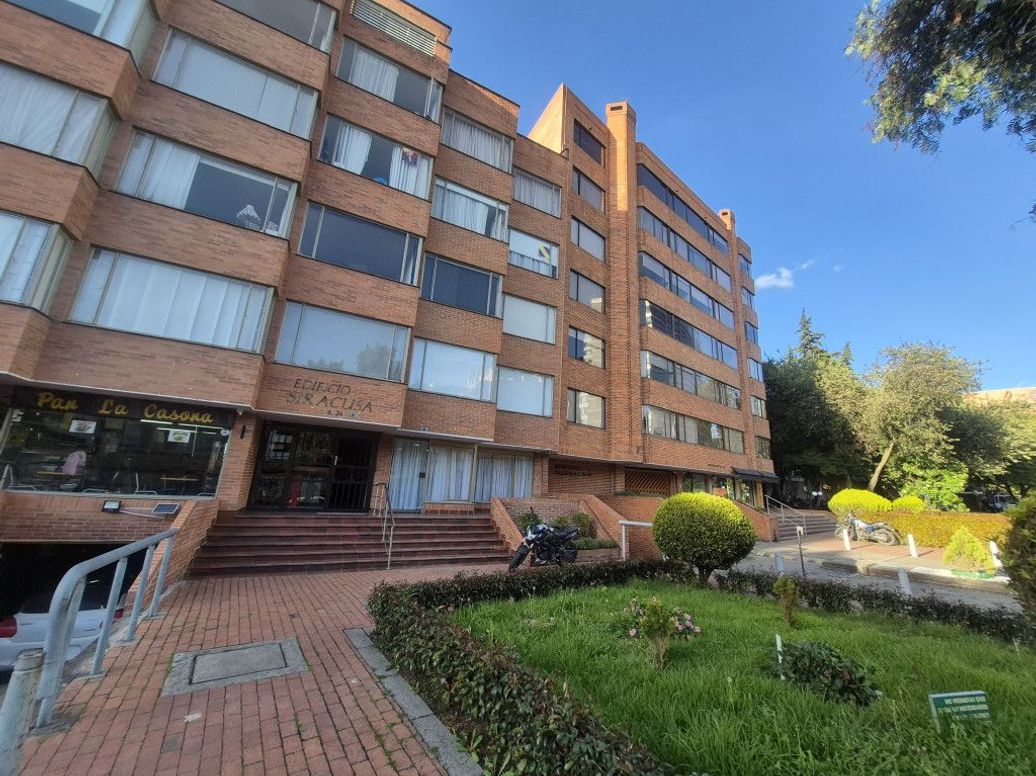 Apartamento de 3 alcobas en venta en Santa Barbara Central, Bogotá, 100 m² · foto 19 de 19