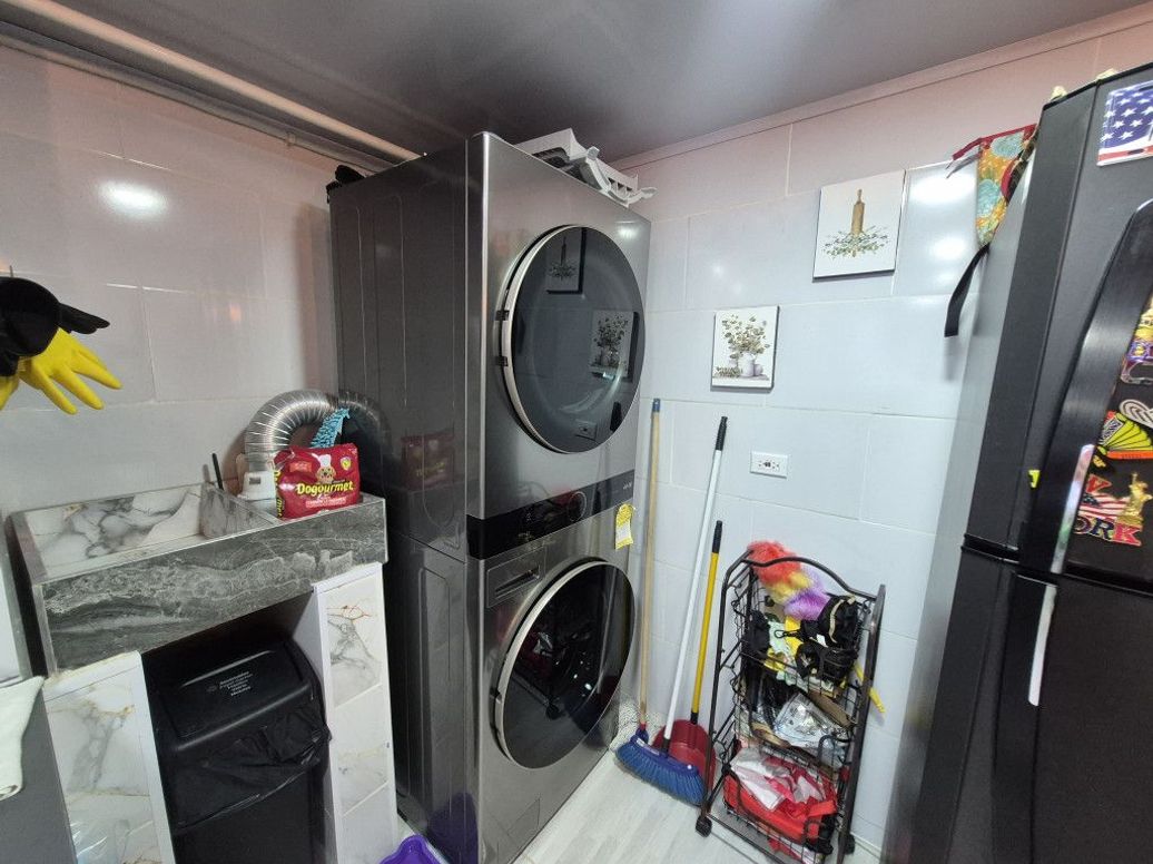 Apartamento de 3 alcobas en venta en Santa Barbara Central, Bogotá, 100 m² · foto 13 de 19