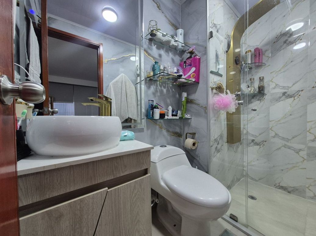 Apartamento de 3 alcobas en venta en Santa Barbara Central, Bogotá, 100 m² · foto 17 de 19