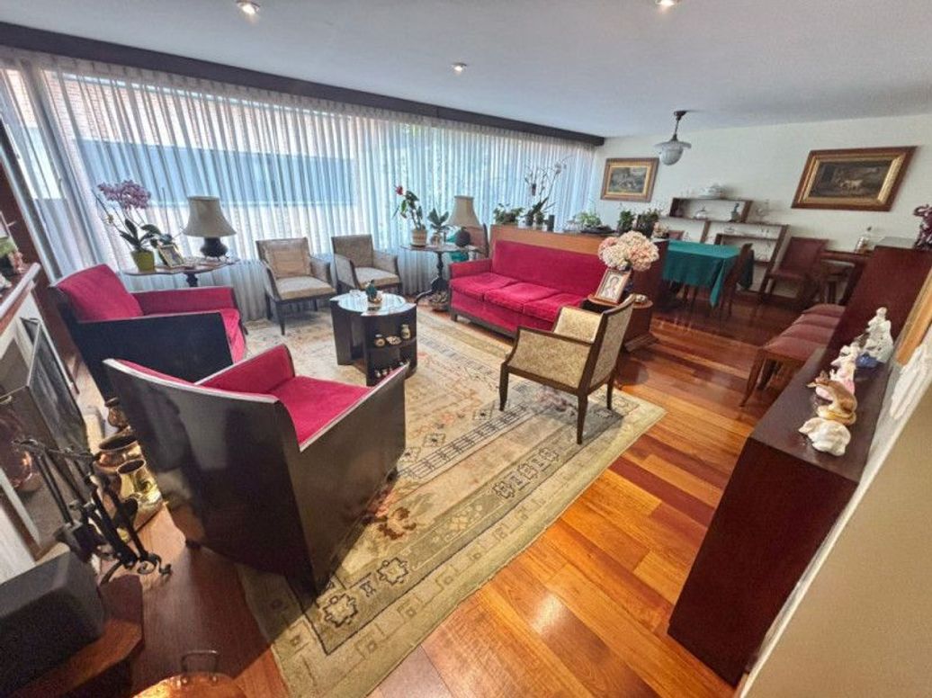 Apartamento de 3 alcobas en venta en Santa Barbara Central, Bogotá, 180 m² · foto 4 de 20