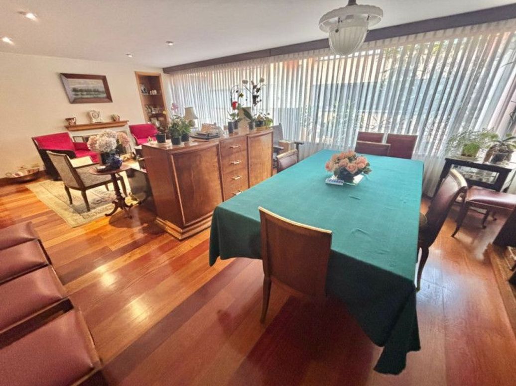 Apartamento de 3 alcobas en venta en Santa Barbara Central, Bogotá, 180 m² · foto 6 de 20