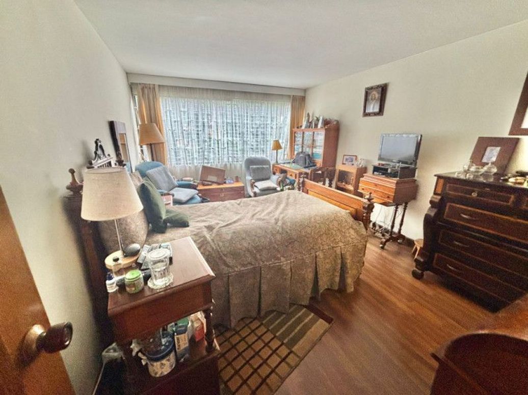 Apartamento de 3 alcobas en venta en Santa Barbara Central, Bogotá, 180 m² · foto 19 de 20
