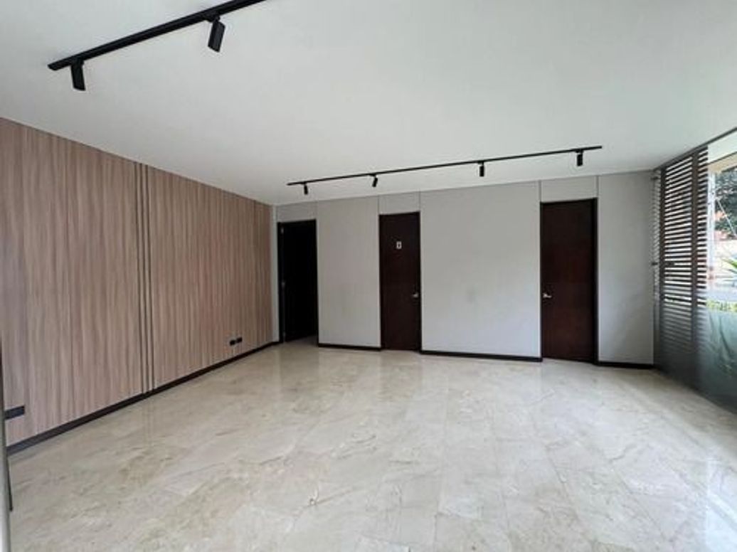 Apartamento de 3 alcobas en venta en Santa Barbara, Bogotá, 120 m² · foto 11 de 12