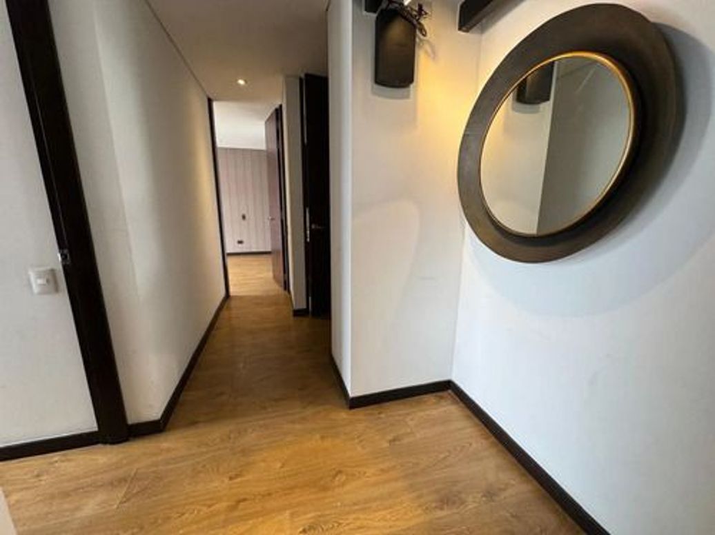 Apartamento de 3 alcobas en venta en Santa Barbara, Bogotá, 120 m² · foto 4 de 12