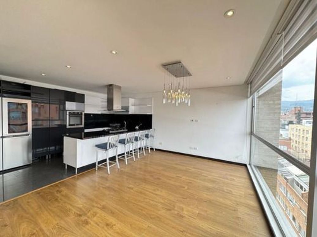 Apartamento de 3 alcobas en venta en Santa Barbara, Bogotá, 120 m² · foto 5 de 12