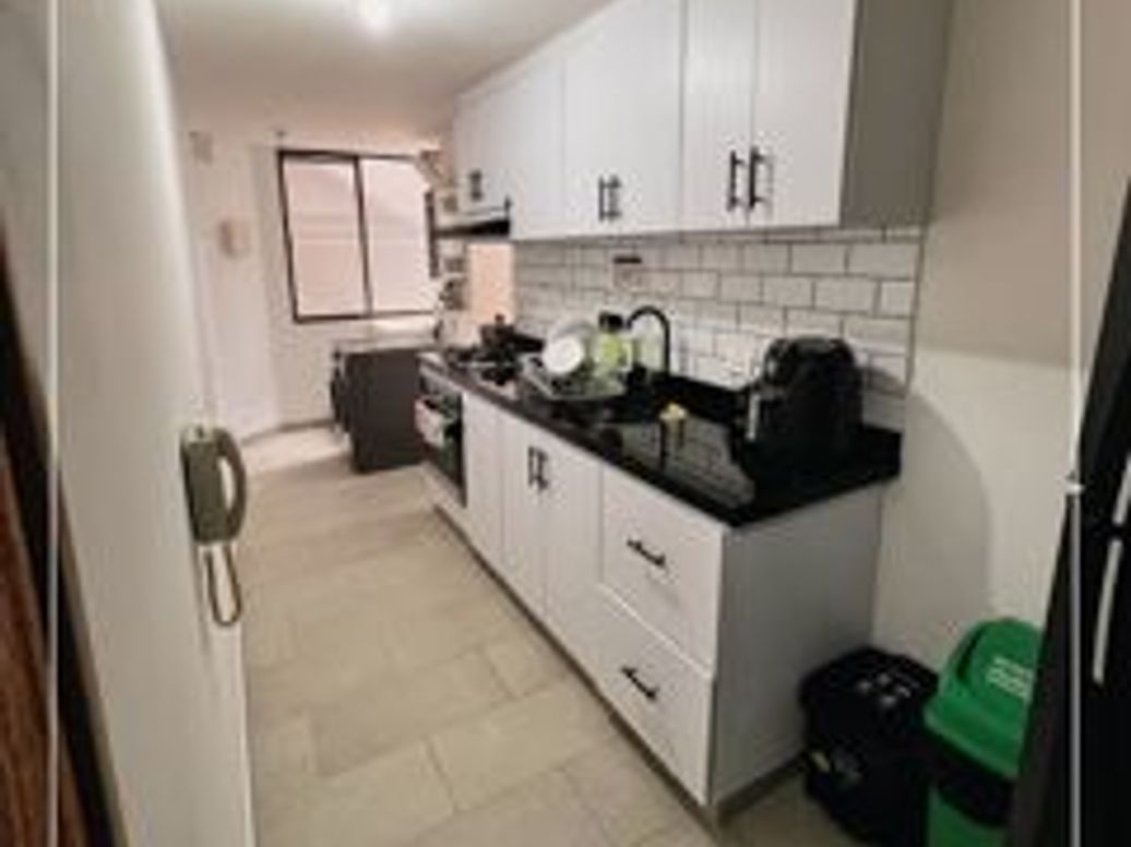 Apartamento de 4 alcobas en venta en Victoria Norte, Bogotá, 90 m² · foto 2 de 9