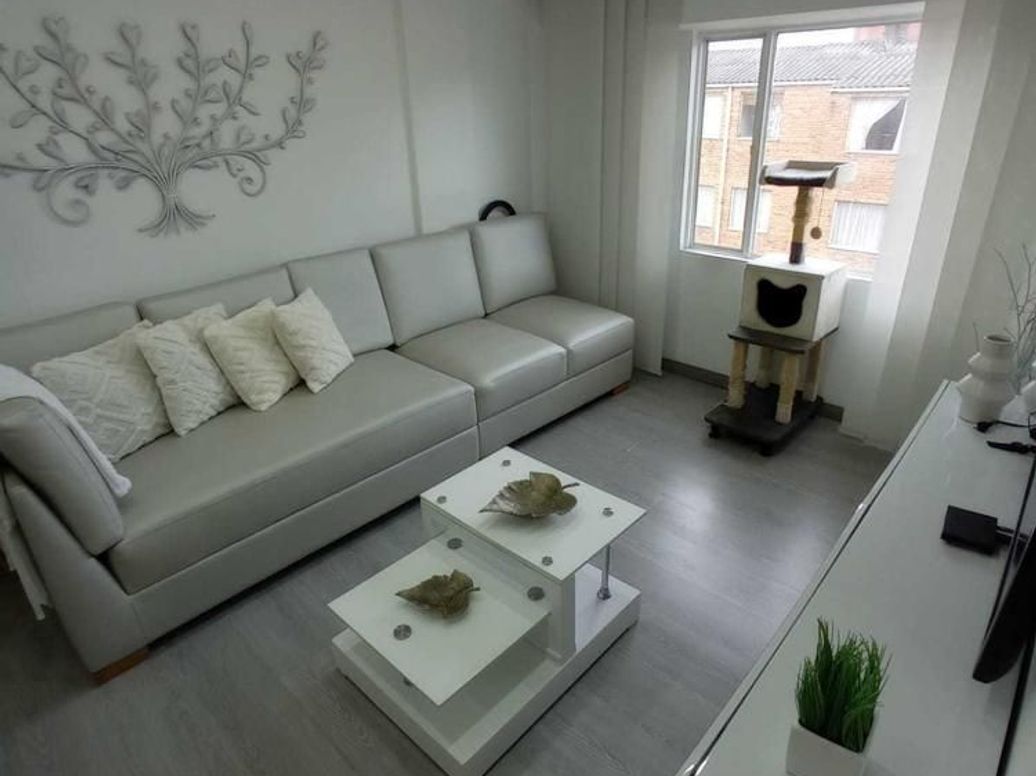 Apartamento de 3 alcobas en venta en Candelaria La Nueva Ii Sector, Bogotá, 55 m² · foto 11 de 20