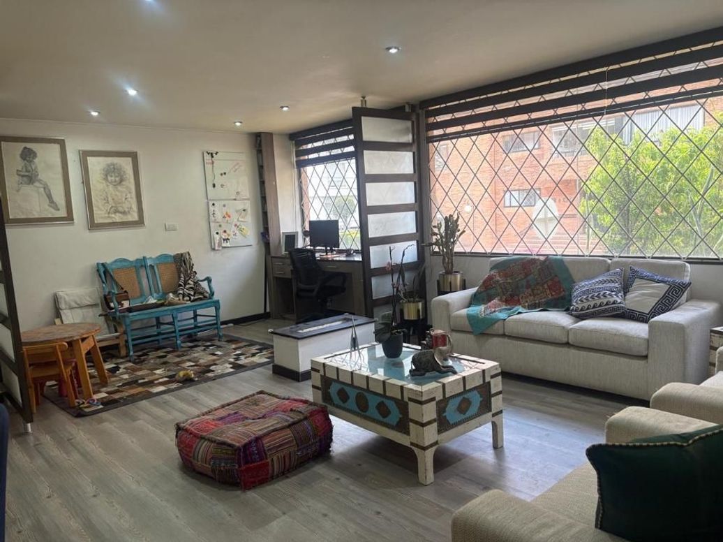 Apartamento de 3 alcobas en venta en Santa Barbara Central, Bogotá, 98 m² · foto 8 de 20