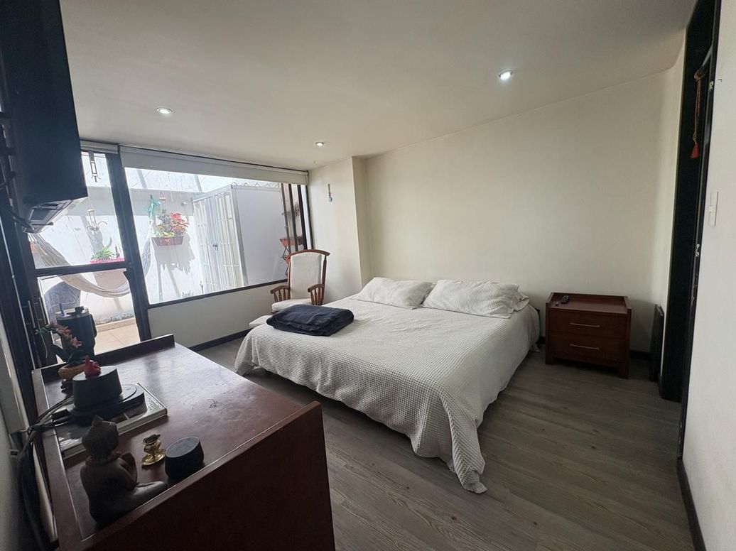 Apartamento de 3 alcobas en venta en Santa Barbara Central, Bogotá, 98 m² · foto 14 de 20