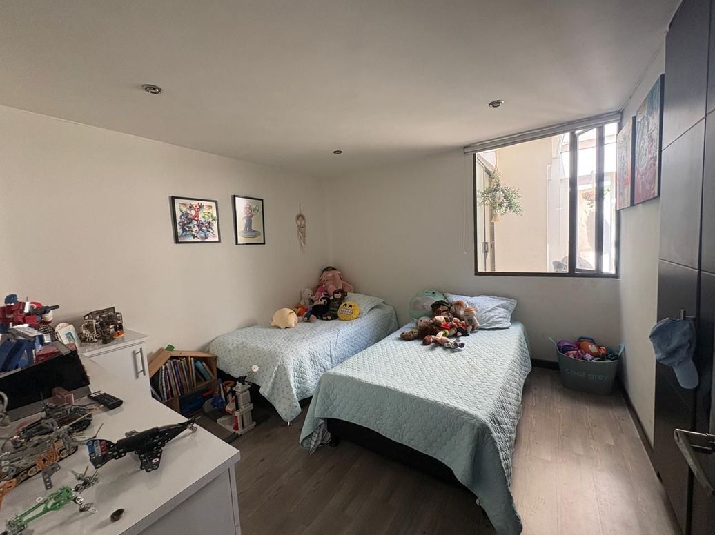 Apartamento de 3 alcobas en venta en Santa Barbara Central, Bogotá, 98 m² · foto 18 de 20