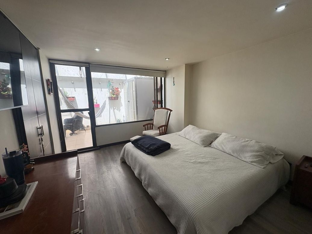 Apartamento de 3 alcobas en venta en Santa Barbara Central, Bogotá, 98 m² · foto 15 de 20