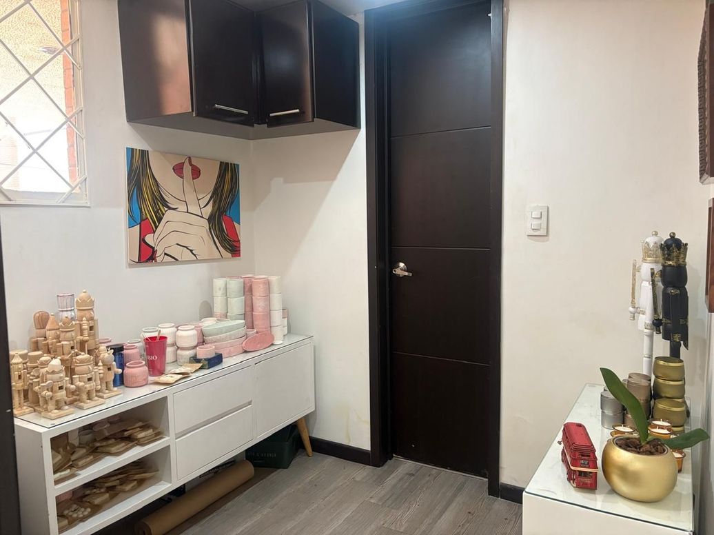 Apartamento de 3 alcobas en venta en Santa Barbara Central, Bogotá, 98 m² · foto 10 de 20