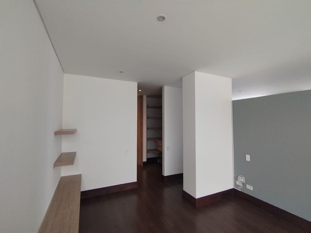 Apartamento de 1 alcoba en venta en Chico Norte Et. Iii, Bogotá, 67 m² · foto 15 de 20