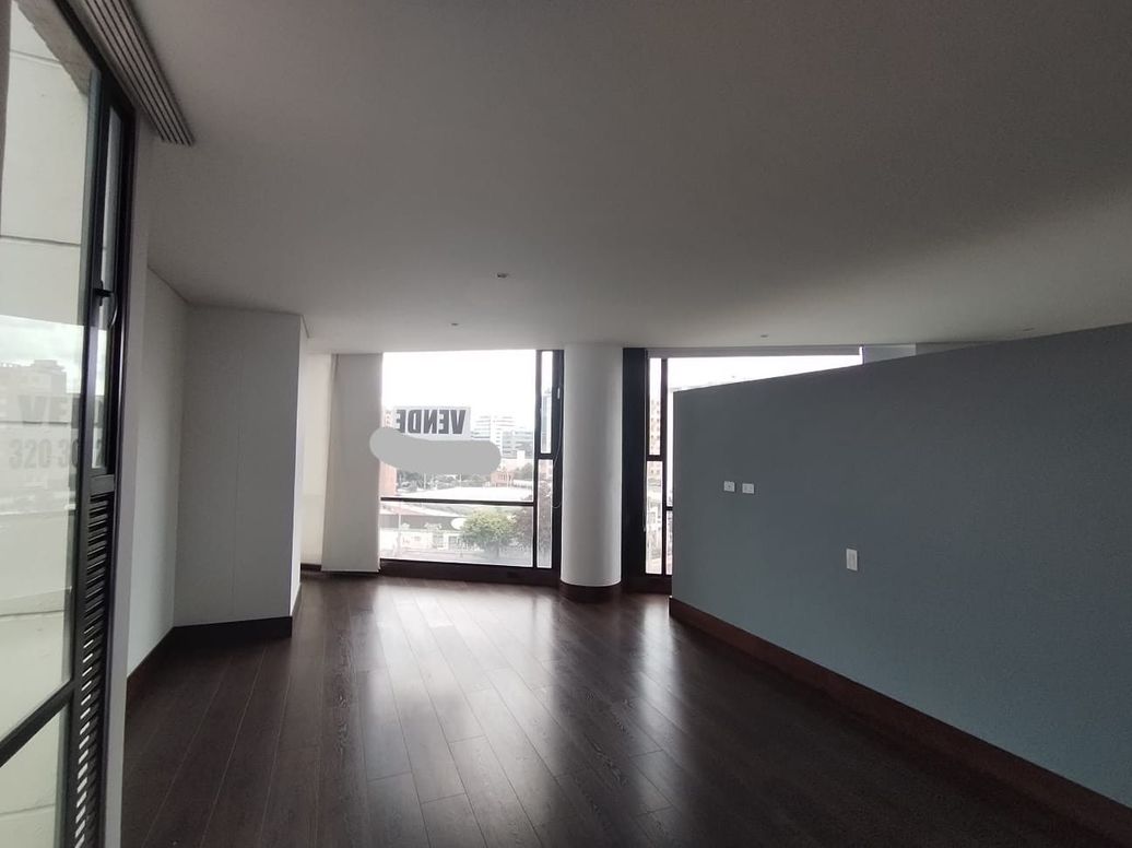 Apartamento de 1 alcoba en venta en Chico Norte Et. Iii, Bogotá, 67 m² · foto 3 de 20