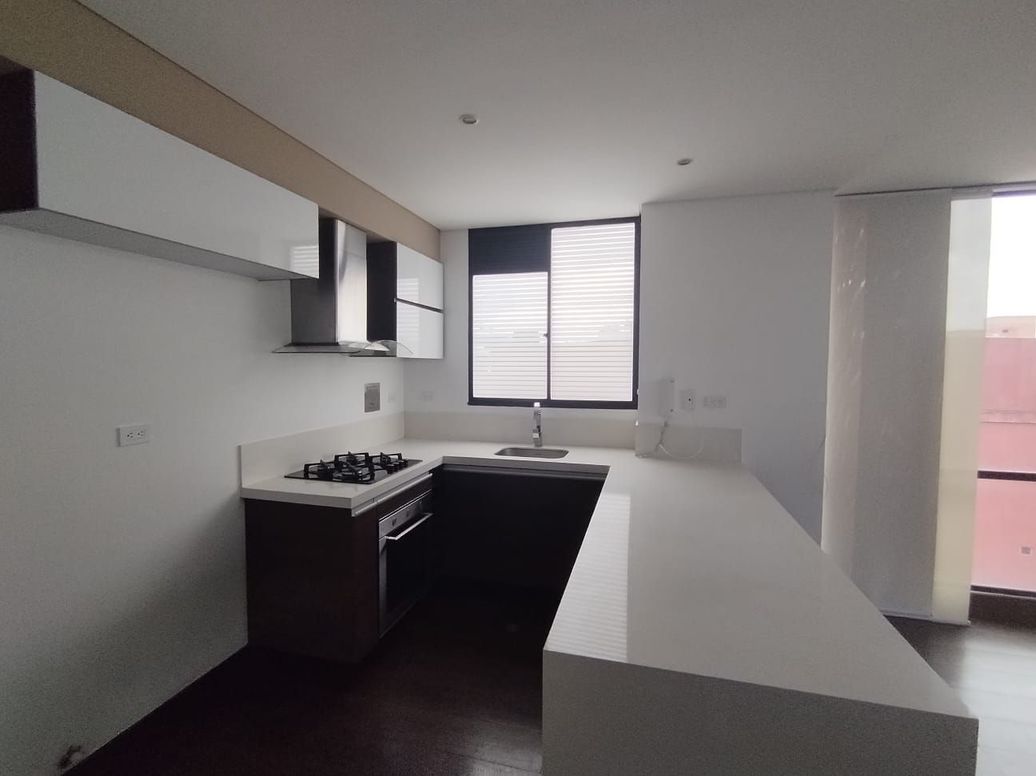 Apartamento de 1 alcoba en venta en Chico Norte Et. Iii, Bogotá, 67 m² · foto 8 de 20