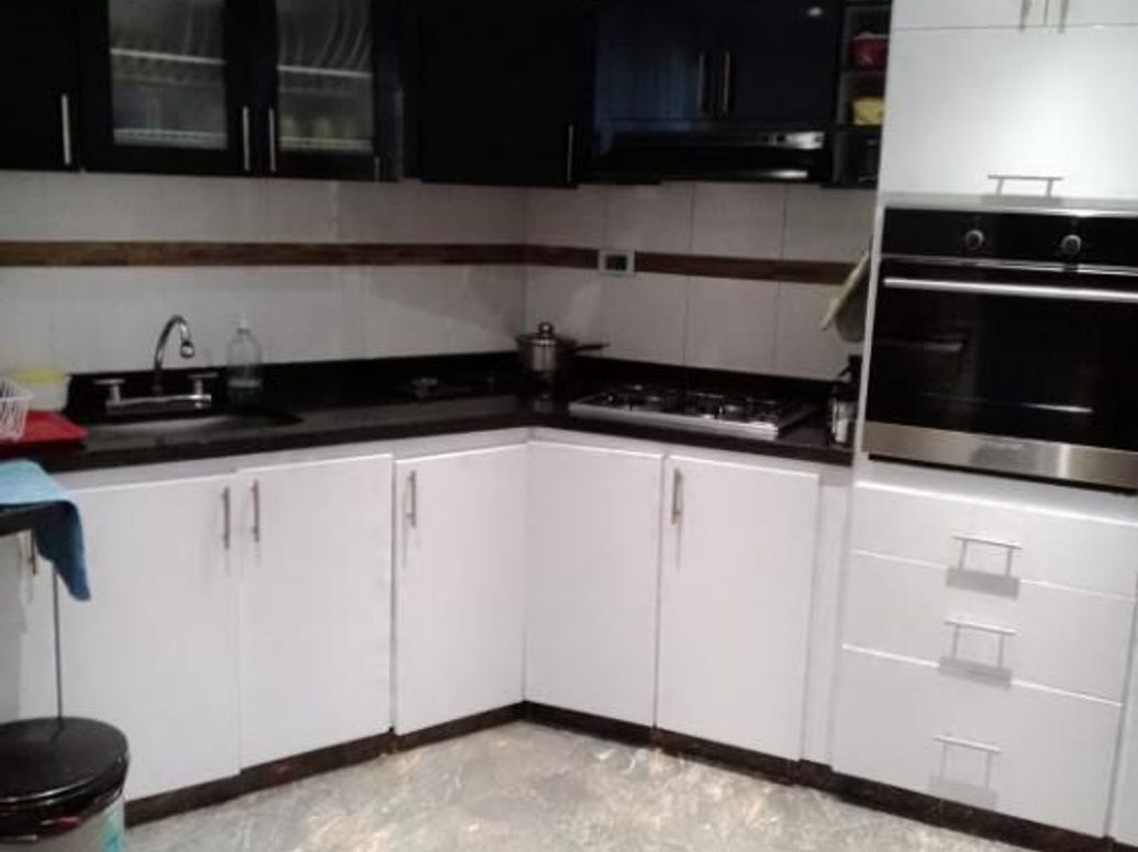 Apartamento de 3 alcobas en venta en Caobos Salazar, Bogotá, 112 m² · foto 3 de 10