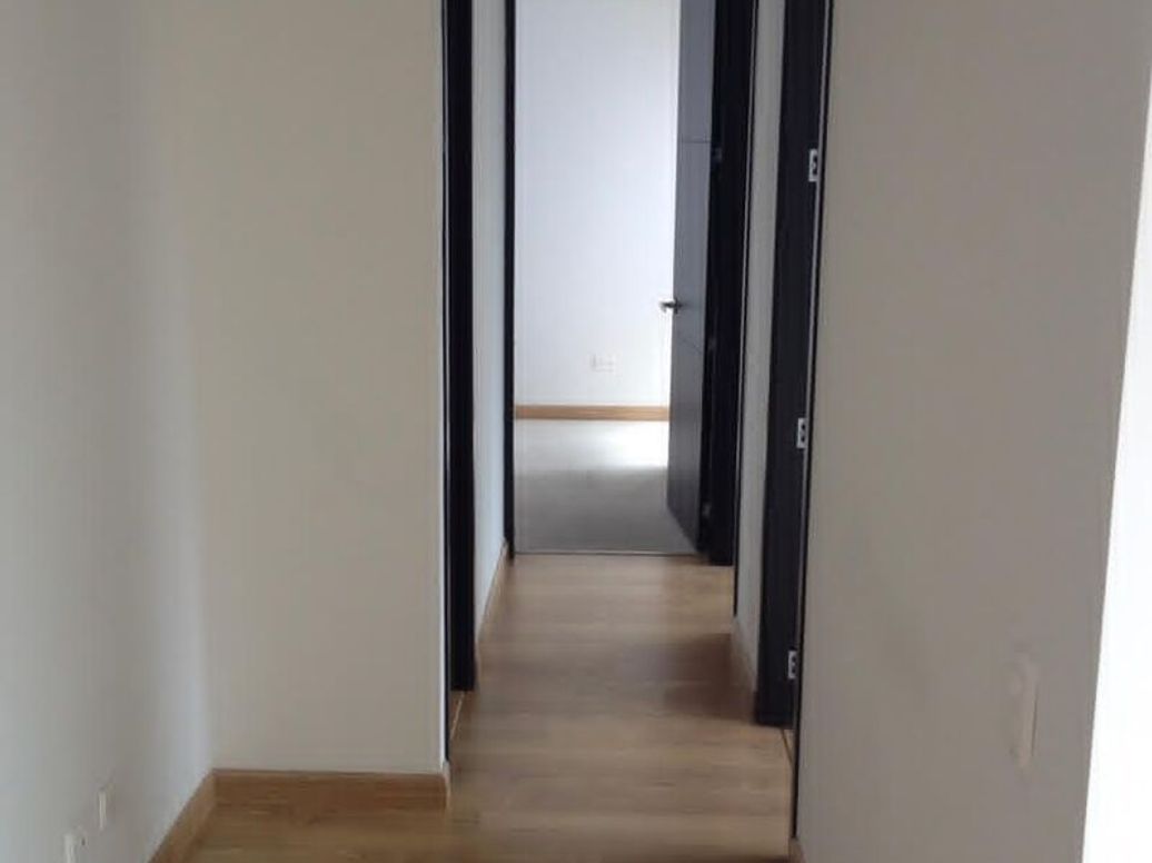 Apartamento de 3 alcobas en venta en Granada Norte, Bogotá, 65 m² · foto 4 de 14