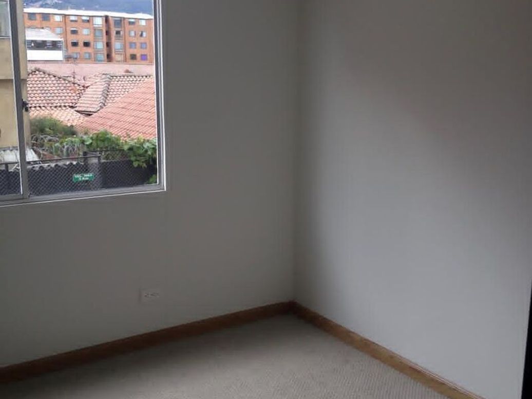 Apartamento de 3 alcobas en venta en Granada Norte, Bogotá, 65 m² · foto 13 de 14