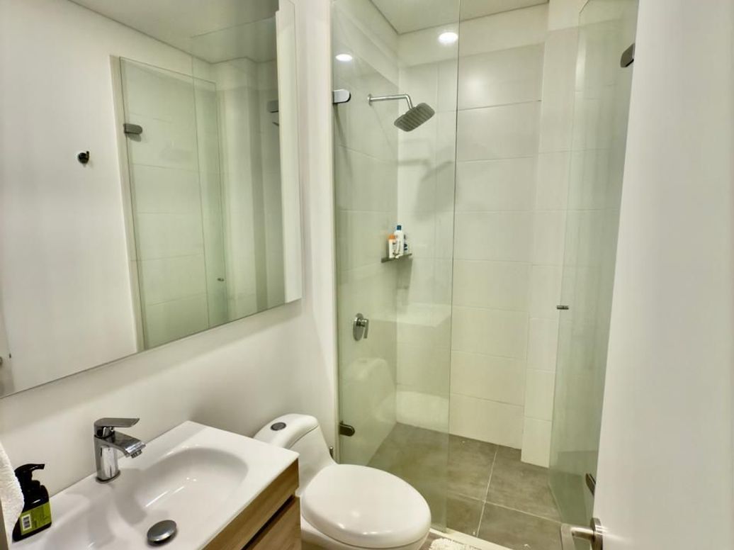 Apartaestudio en venta en Santa Barbara Occidental, Bogotá, 37 m² · foto 15 de 19