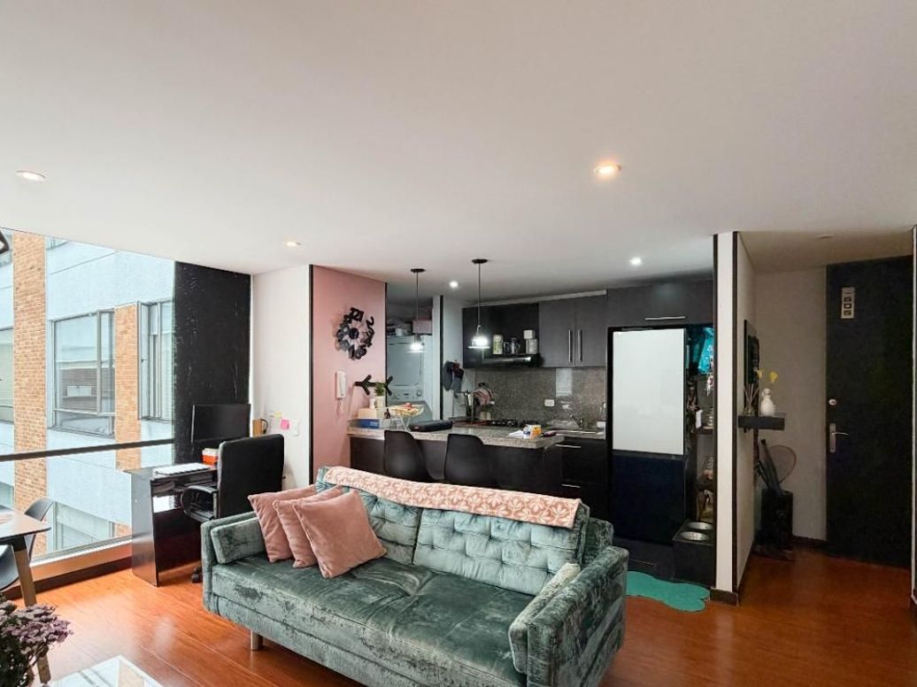 Apartamento de 2 alcobas en venta en Cedro Salazar, Bogotá, 79 m² · foto 3 de 20