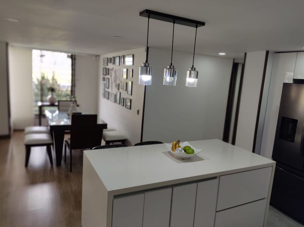 Apartamento de 3 alcobas en venta en Santa Barbara Oriental, Bogotá, 106 m² · foto 5 de 19