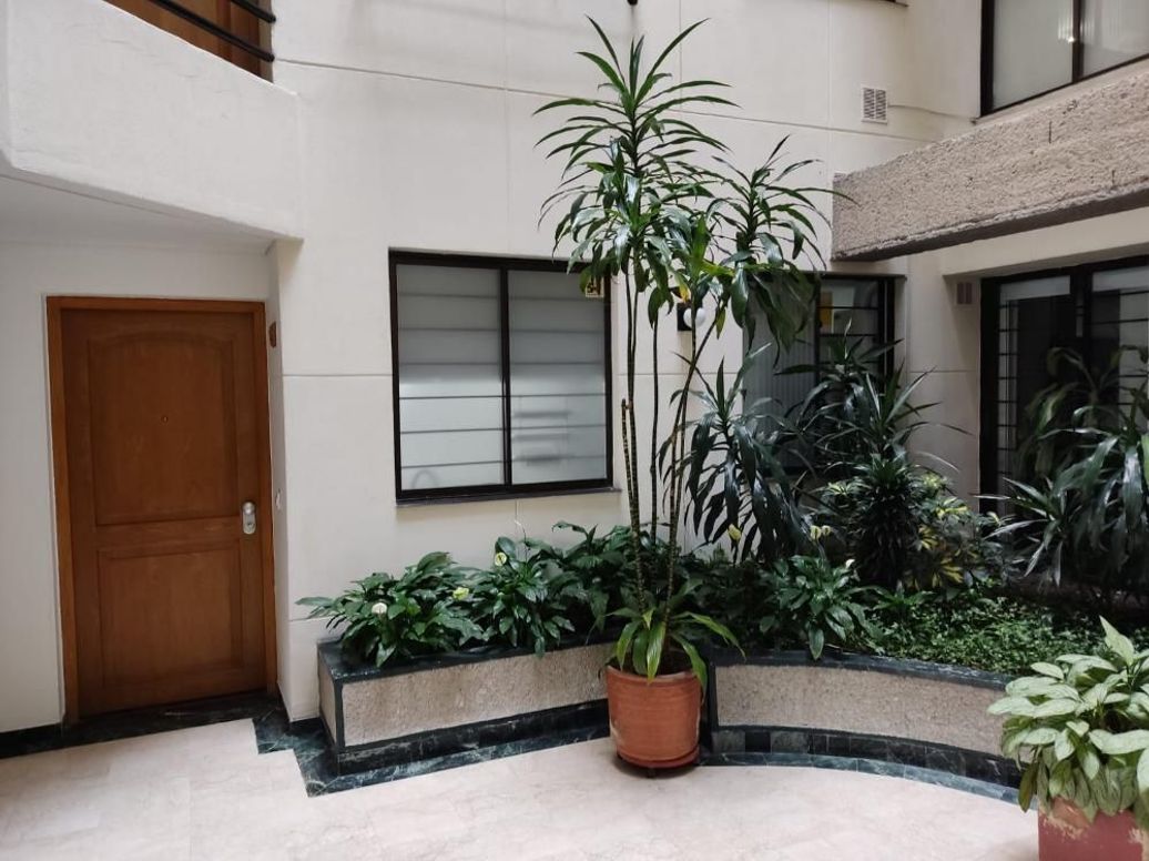 Apartamento de 3 alcobas en venta en Santa Barbara Oriental, Bogotá, 106 m² · foto 3 de 19
