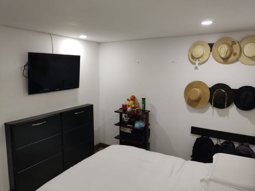 Apartamento de 3 alcobas en venta en Santa Barbara Oriental, Bogotá, 106 m² · foto 15 de 19