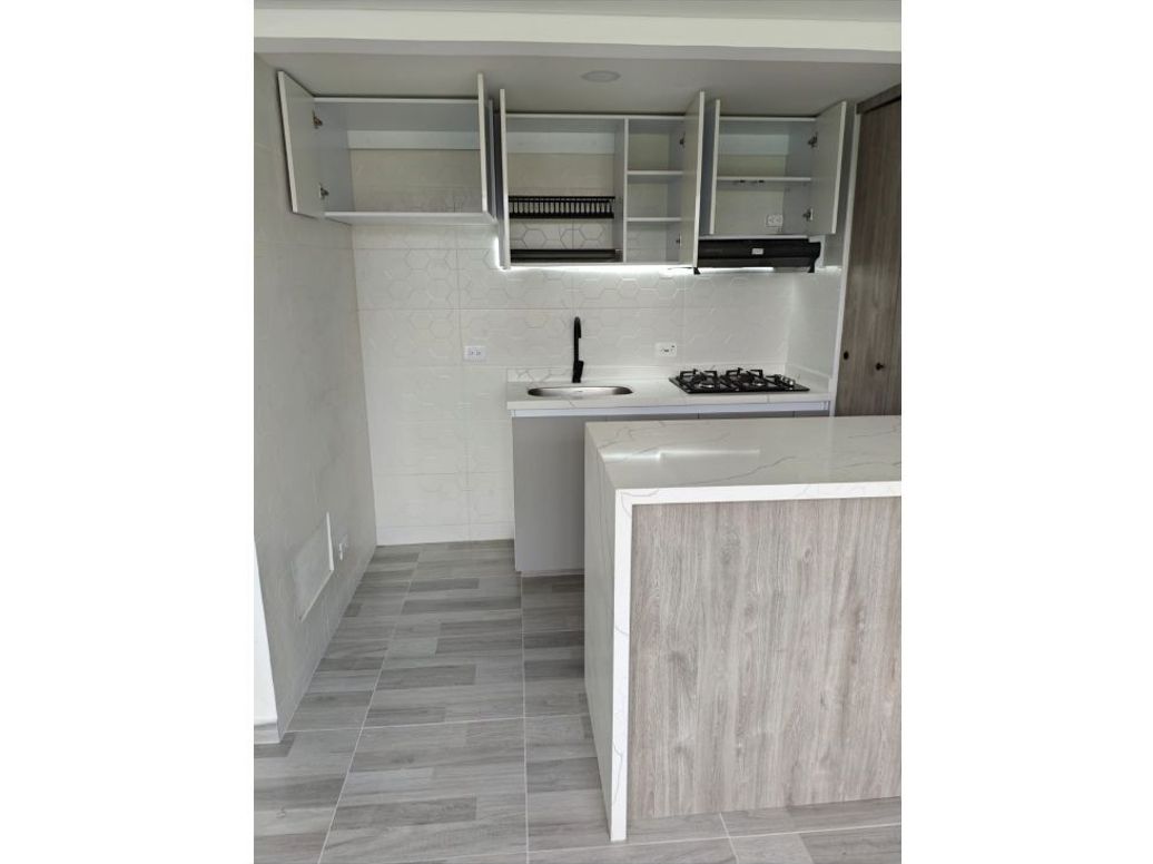 Apartamento de 2 alcobas en venta en Casa Blanca, Bogotá, 45 m² · foto 3 de 20