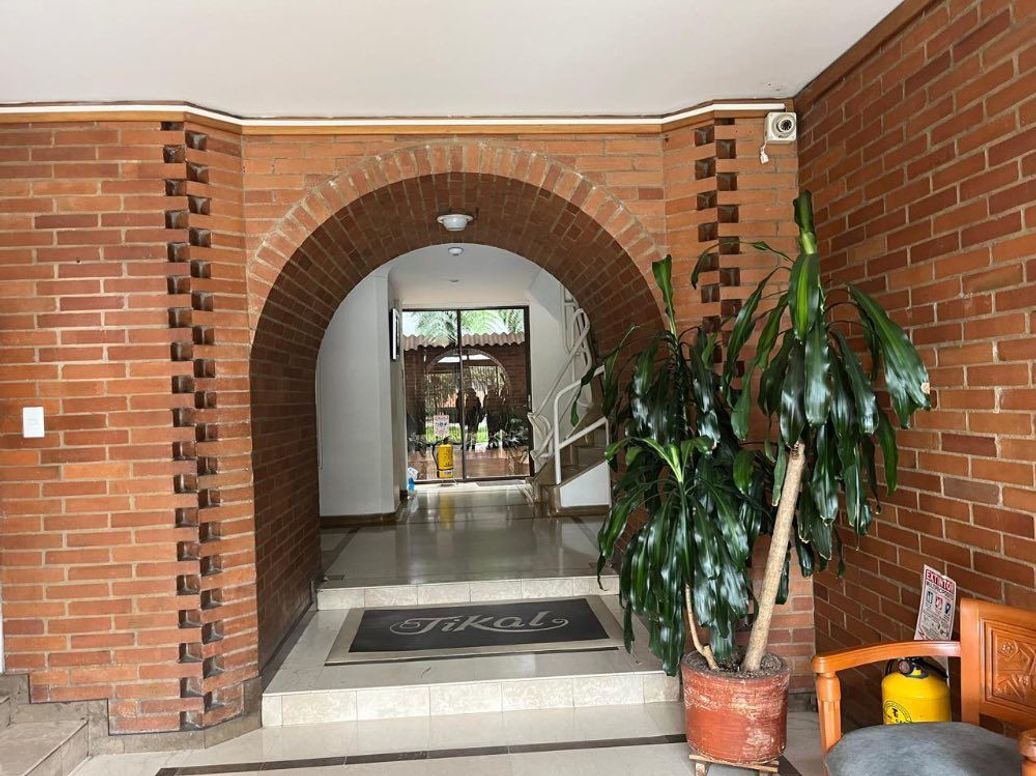 Apartamento de 3 alcobas en venta en Santa Barbara Central, Bogotá, 100 m² · foto 10 de 20