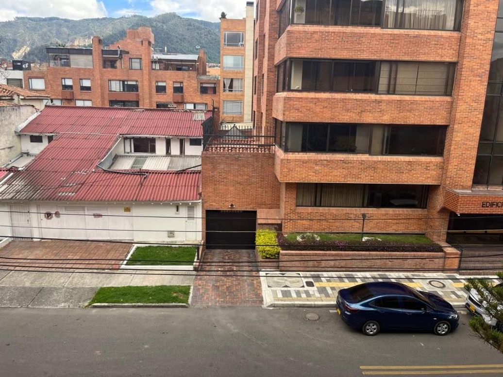 Apartamento de 3 alcobas en venta en Santa Barbara Central, Bogotá, 100 m² · foto 16 de 20