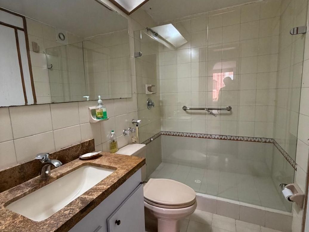 Apartamento de 3 alcobas en venta en Santa Barbara Central, Bogotá, 100 m² · foto 20 de 20
