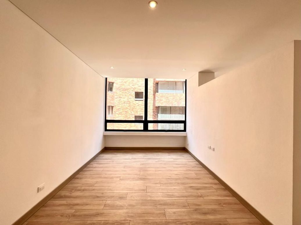 Apartamento de 1 alcoba en venta en El Refugio, Bogotá, 50 m² · foto 4 de 16