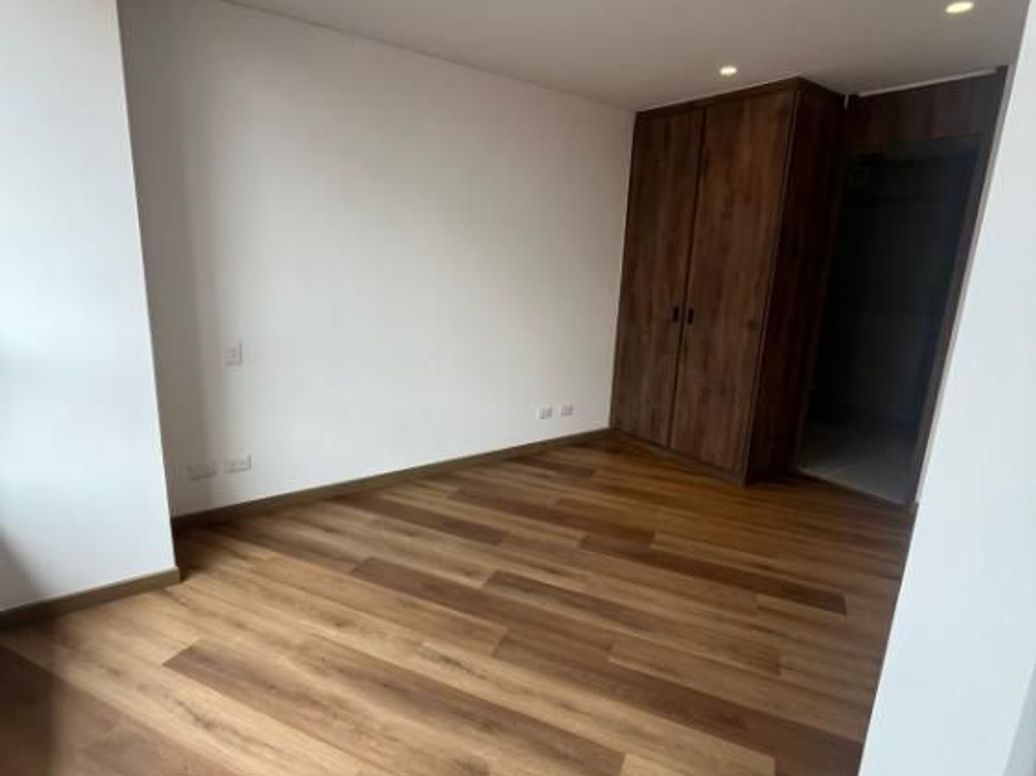 Apartamento de 1 alcoba en venta en Molinos Norte, Bogotá, 33 m² · foto 8 de 17