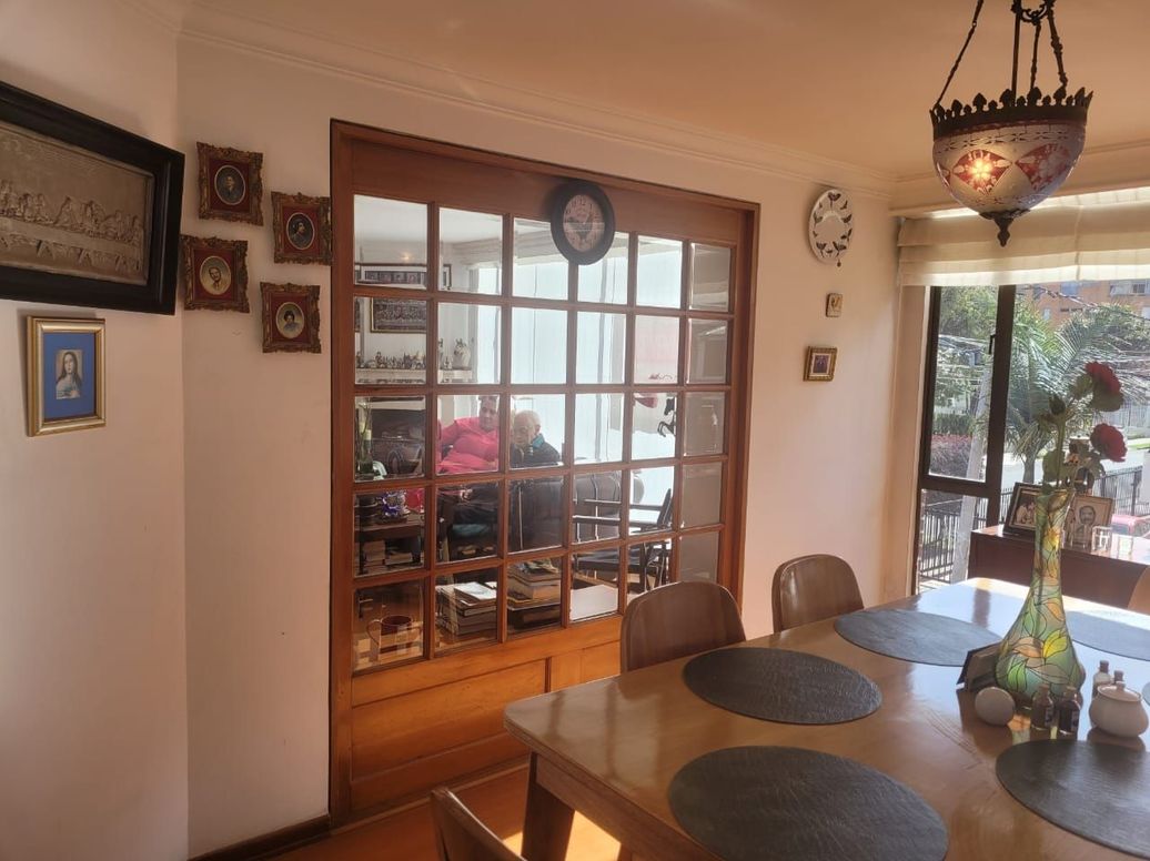 Apartamento de 3 alcobas en venta en Santa Bibiana, Bogotá, 131 m² · foto 4 de 11