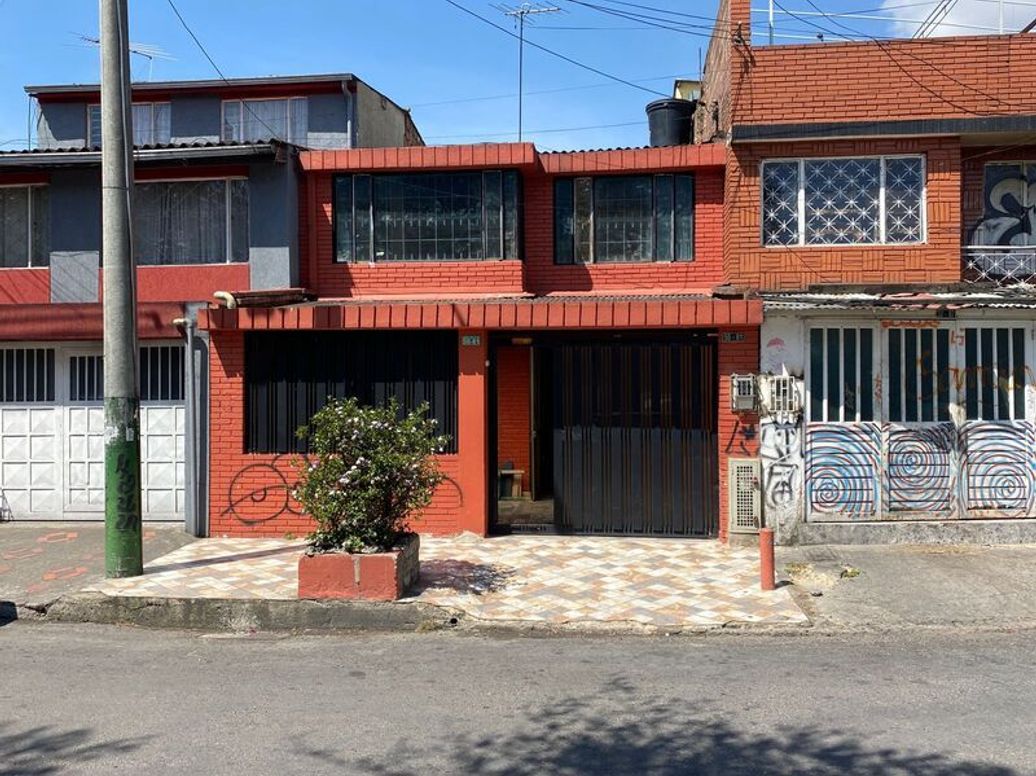 Casa de 3 alcobas en venta en La Camelia, Bogotá, 200 m² · foto 5 de 20