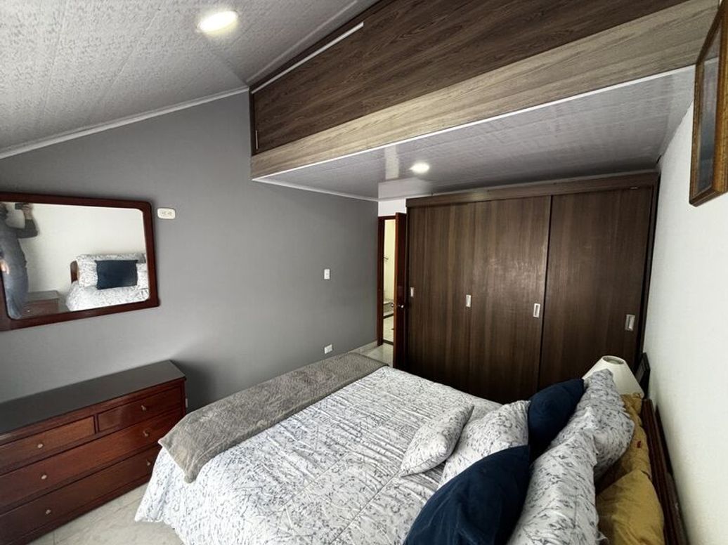 Casa de 6 alcobas en venta en Quintas De Santa Bárbara, Bogotá, 215 m² · foto 20 de 20