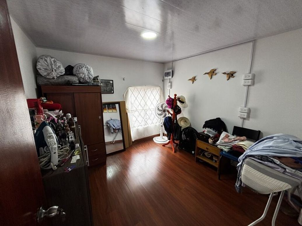 Casa de 6 alcobas en venta en Quintas De Santa Bárbara, Bogotá, 215 m² · foto 19 de 20