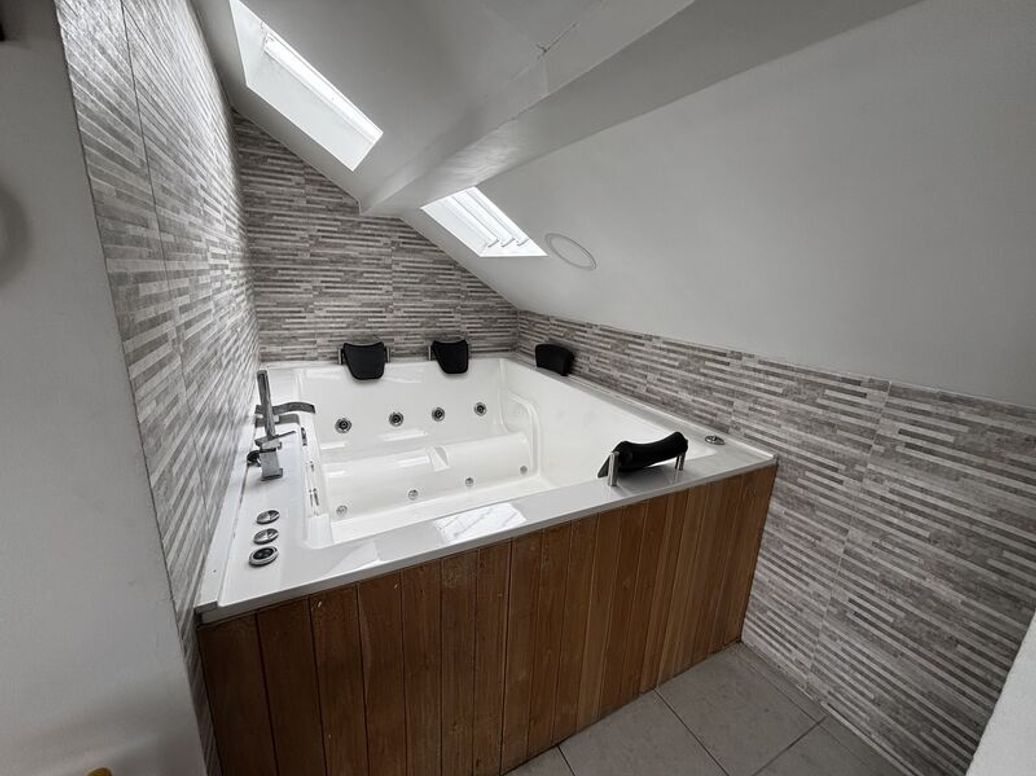 Casa de 6 alcobas en venta en Quintas De Santa Bárbara, Bogotá, 215 m² · foto 17 de 20