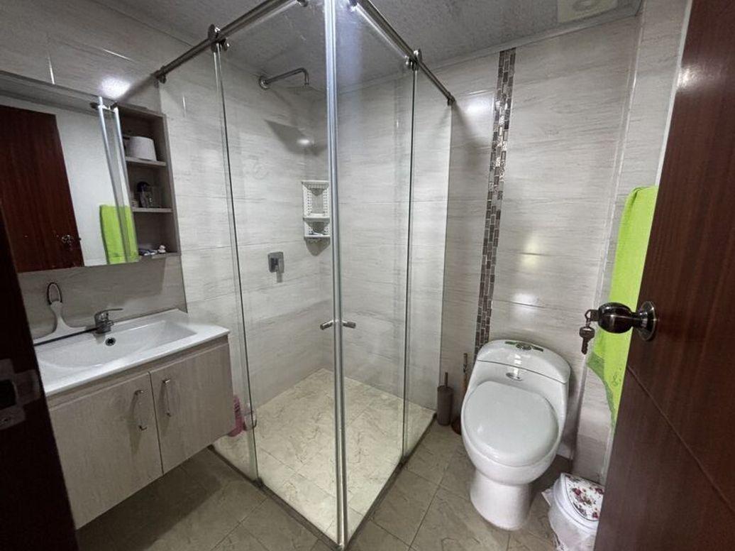 Casa de 6 alcobas en venta en Quintas De Santa Bárbara, Bogotá, 215 m² · foto 18 de 20