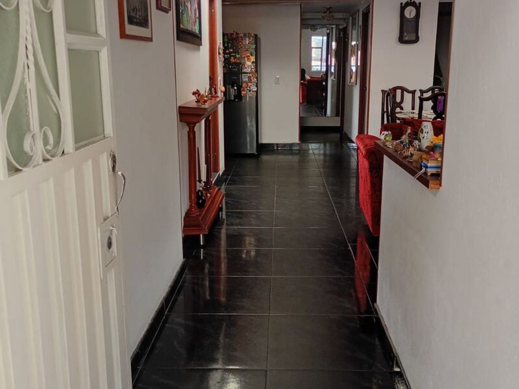 Casa de 12 alcobas en venta en El Rincon Norte, Bogotá, 462 m² · foto 4 de 10