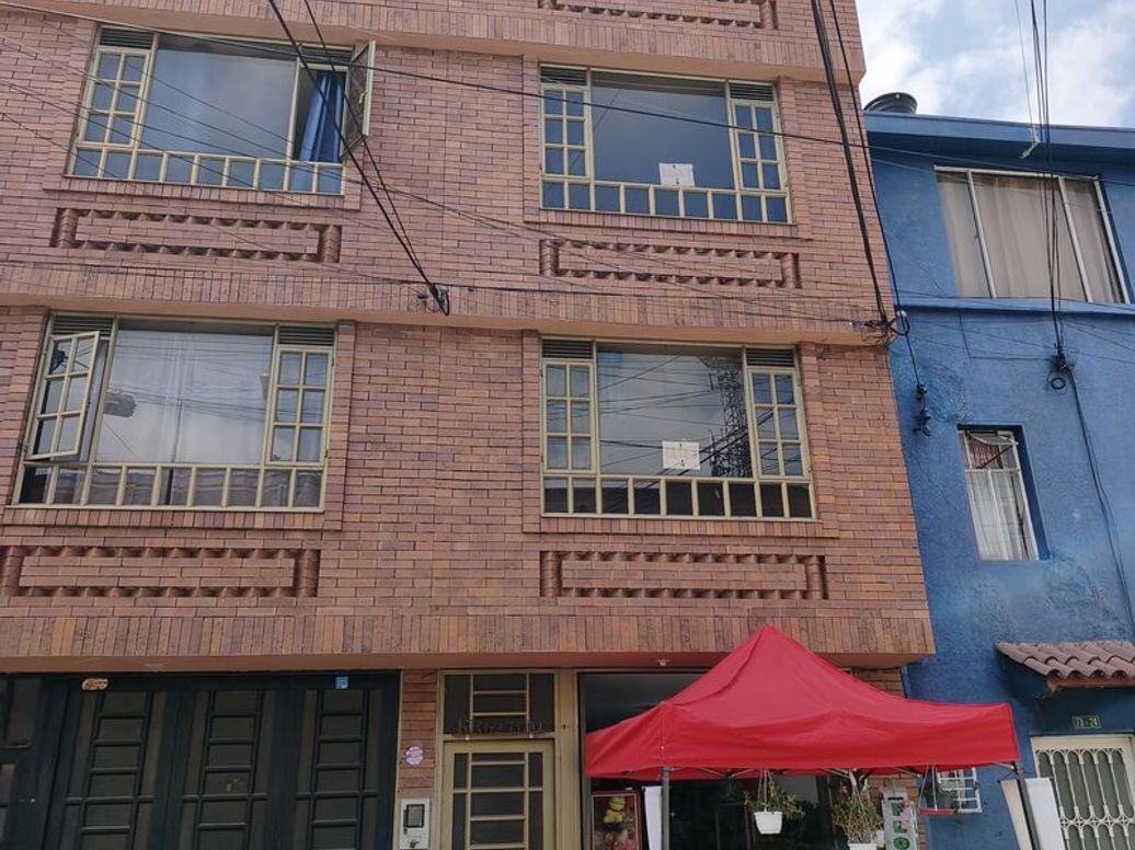 Casa de 4 alcobas en venta en La Libertad, Bogotá, 122 m² · foto 2 de 20